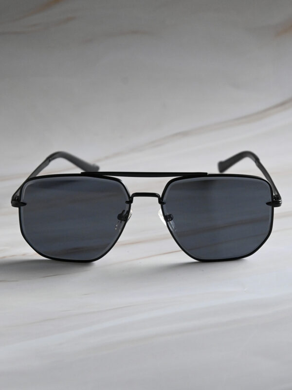 Men's Aviator sunglasses