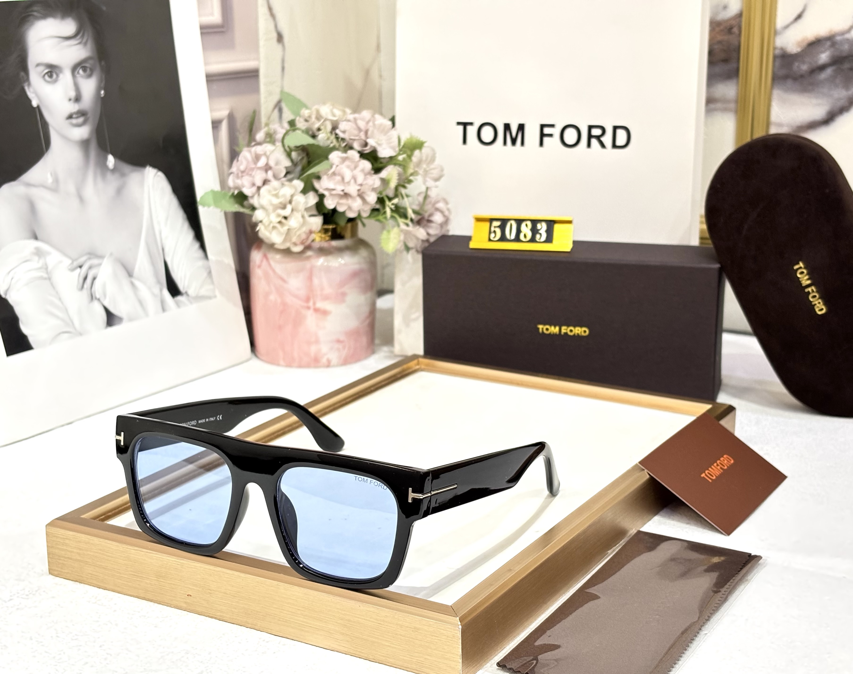 TF MENS BLUE SUNGLASSES