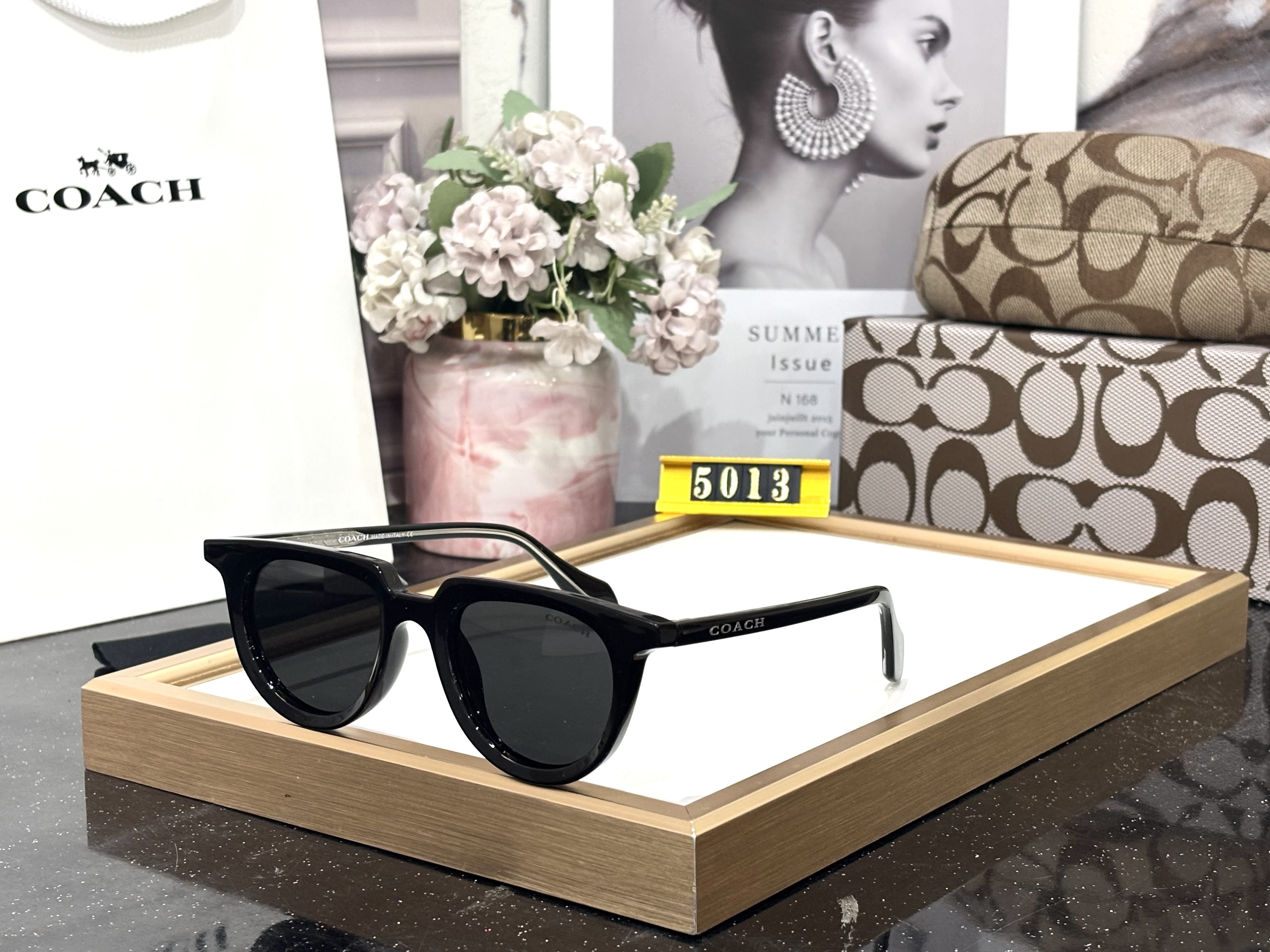 CH POLARIZED WOMENS SUNGLASSES