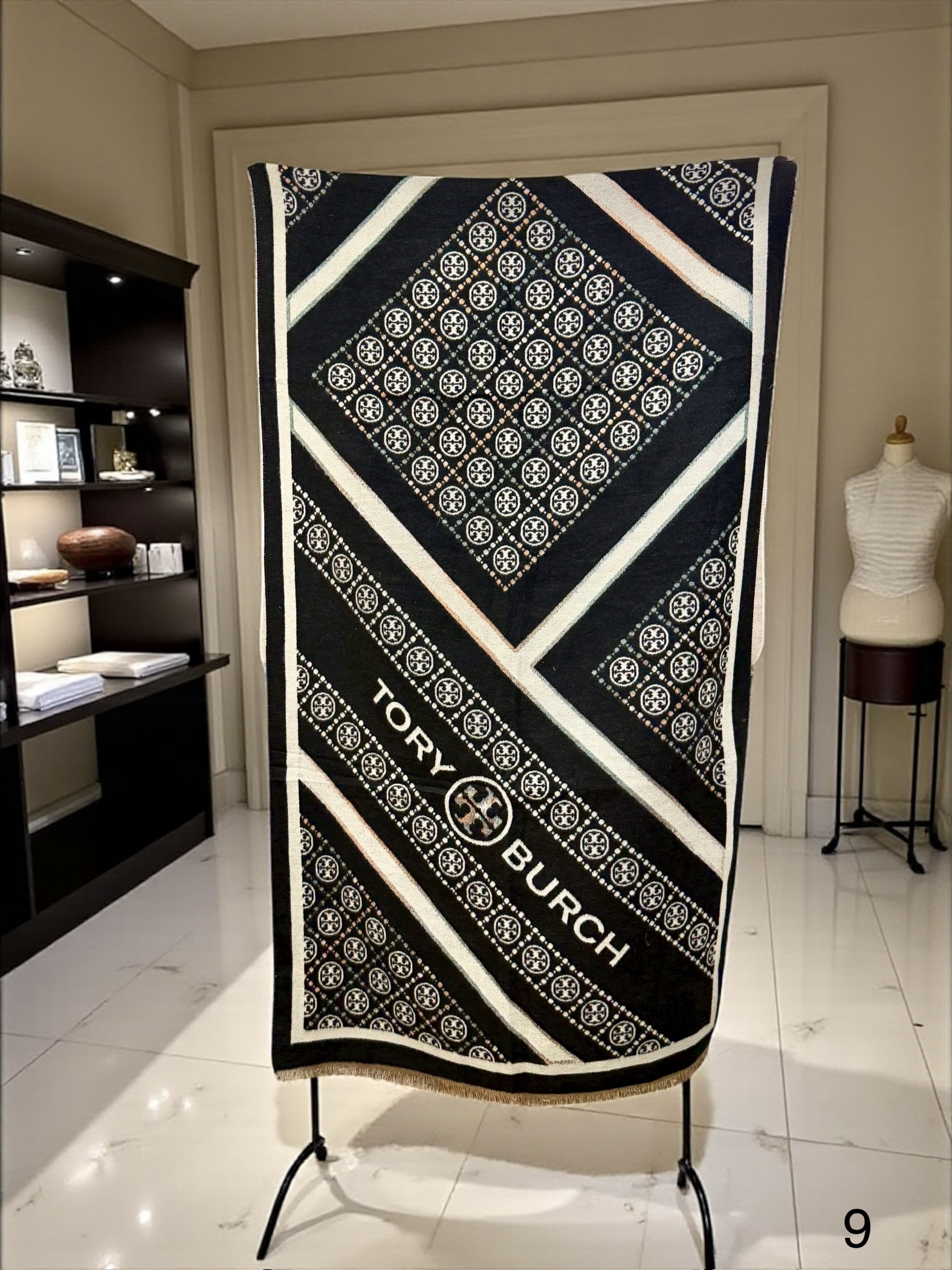 TB BLACK UNISEX WOOLLEN STOLE - Image 4